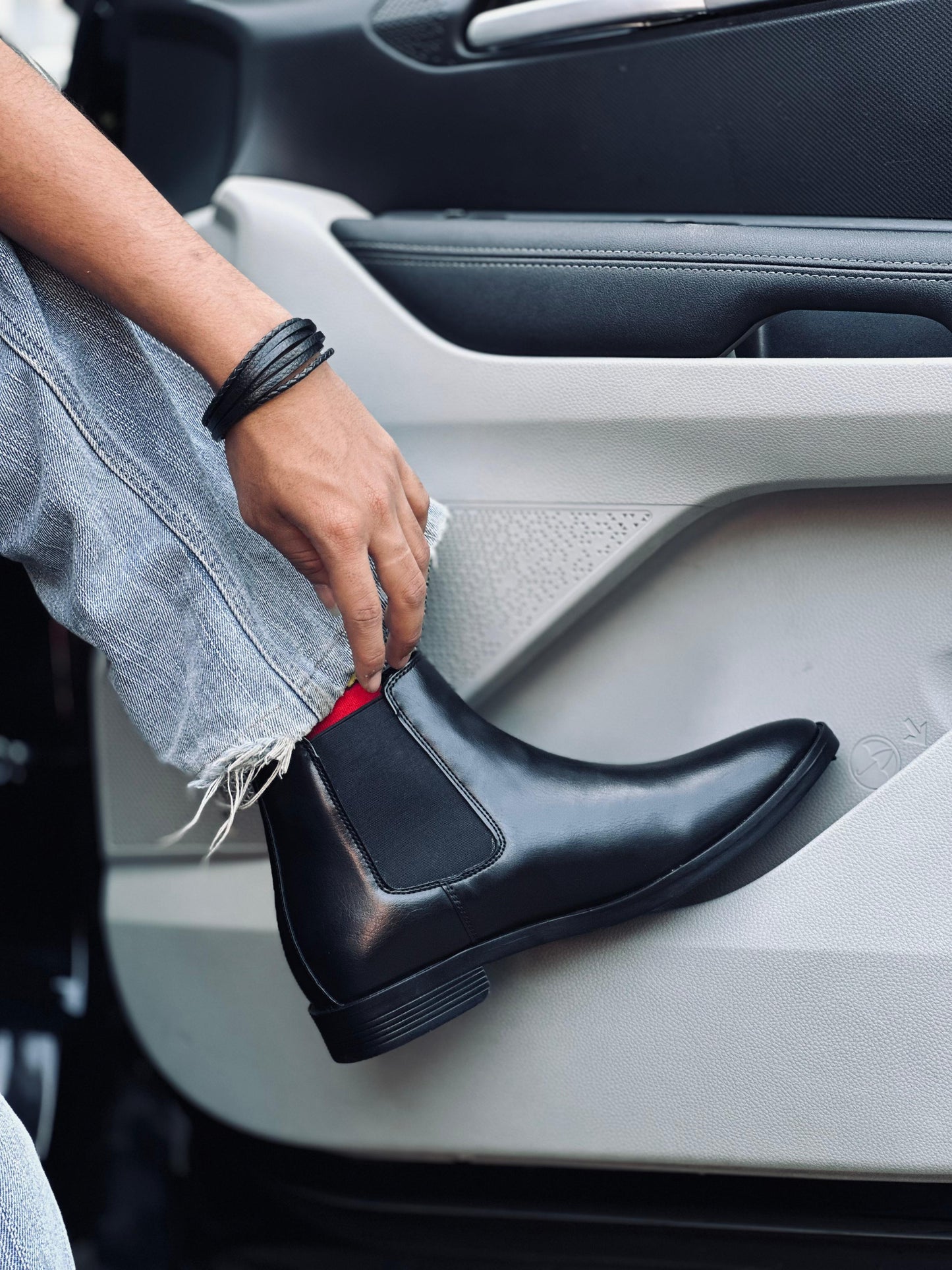 Chelesa Boots Available in Both Zip & Without Zip