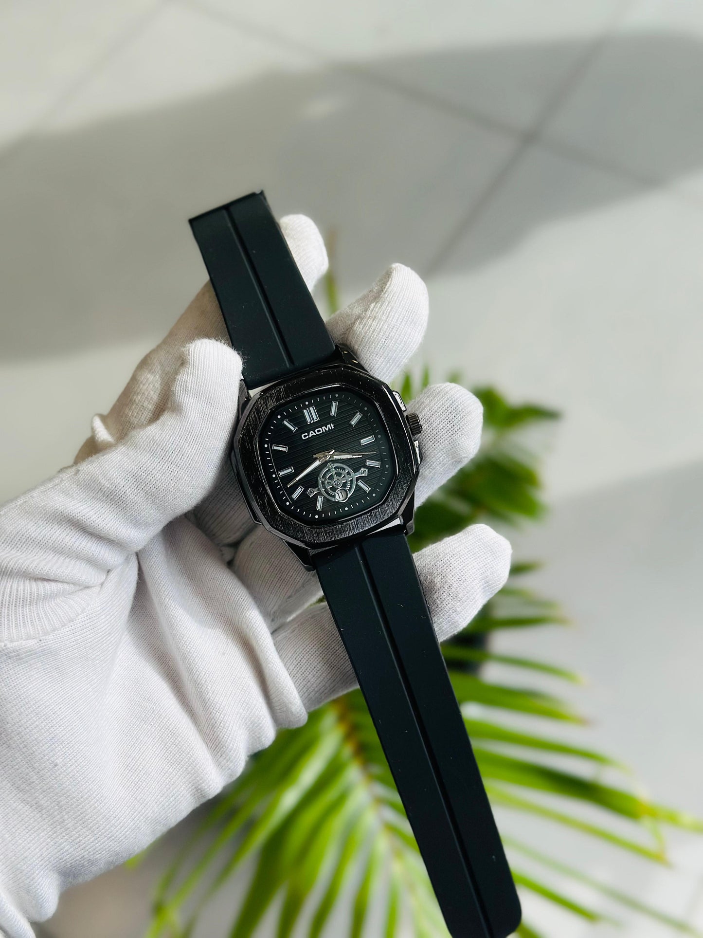 Caomi Unisex Magnet Locking Watch